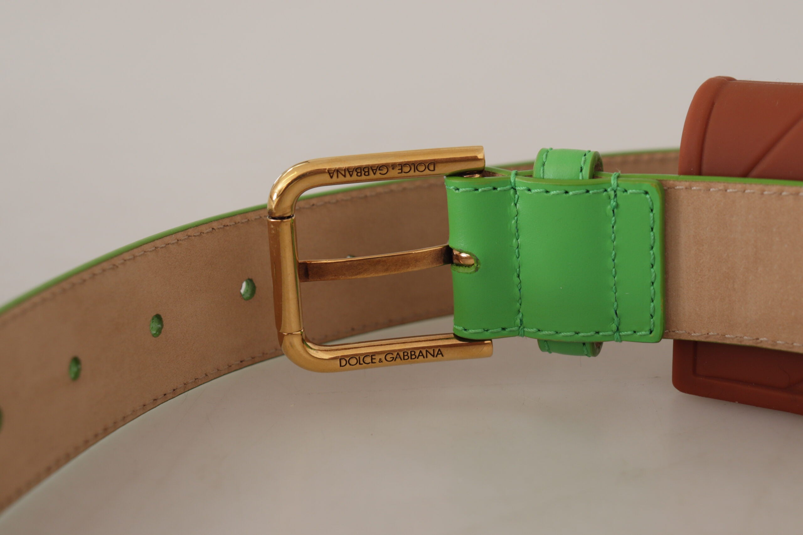 Dolce & Gabbana Chic Emerald Leather Belt with Engraved Buckle